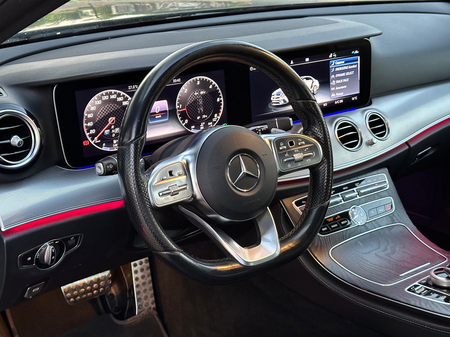 Mercedes-Benz E 220 AMG LINE* PANO* DIGITAL* ЛИЗИНГ