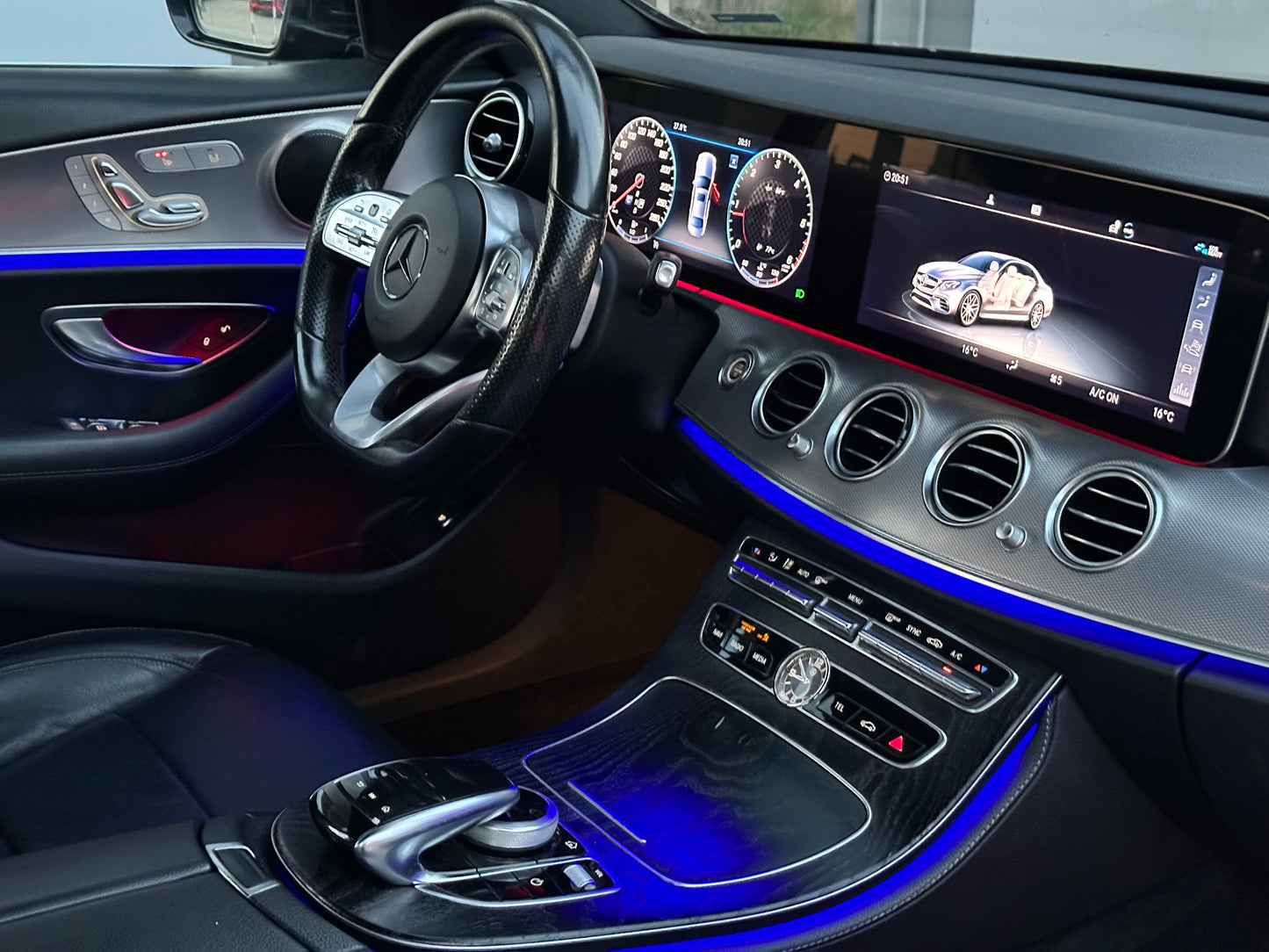 Mercedes-Benz E 220 AMG LINE* PANO* DIGITAL* ЛИЗИНГ