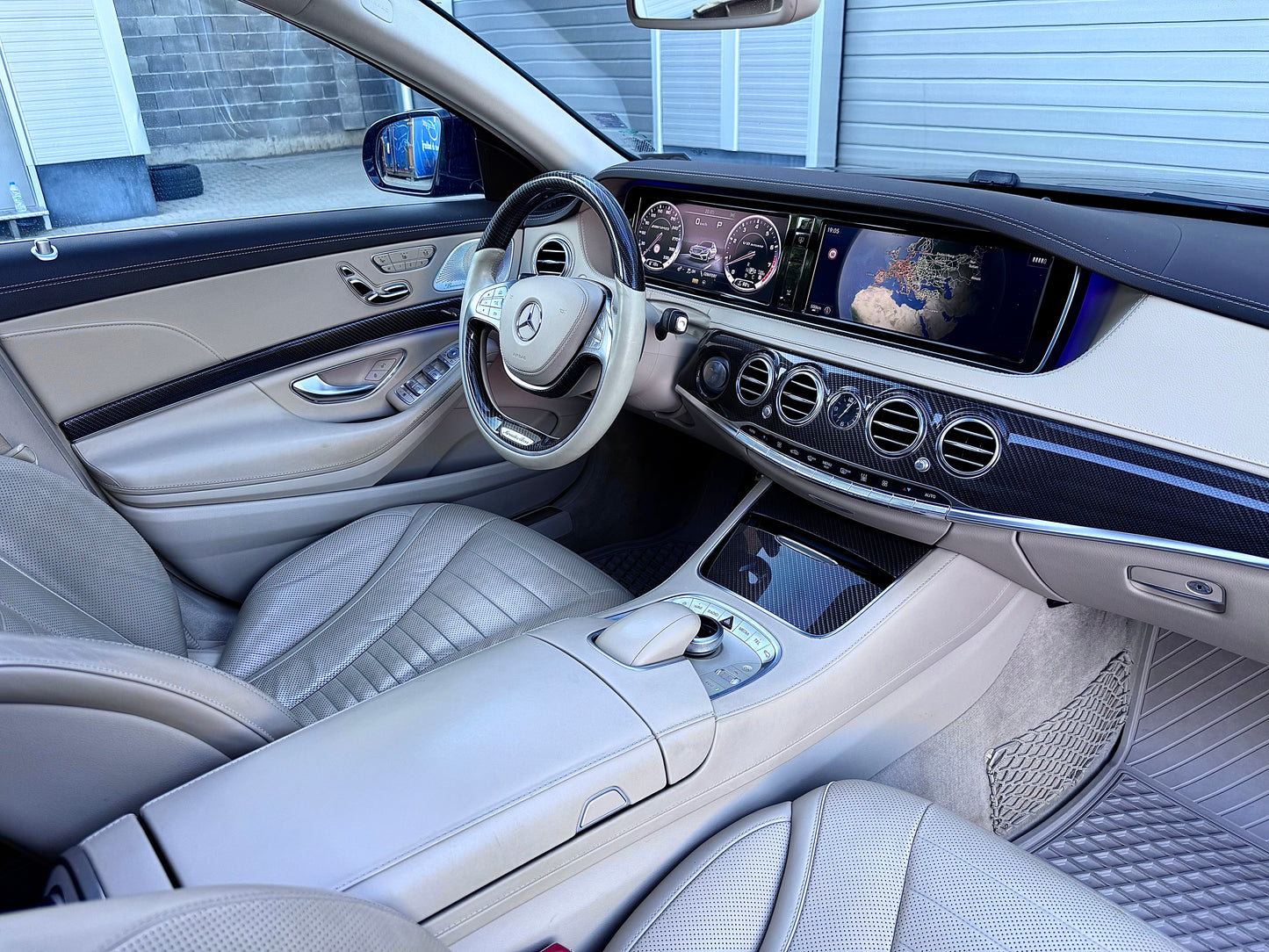 Mercedes-Benz S 500 AMG* PANO* DISTRONIC* BURMESTER* TV