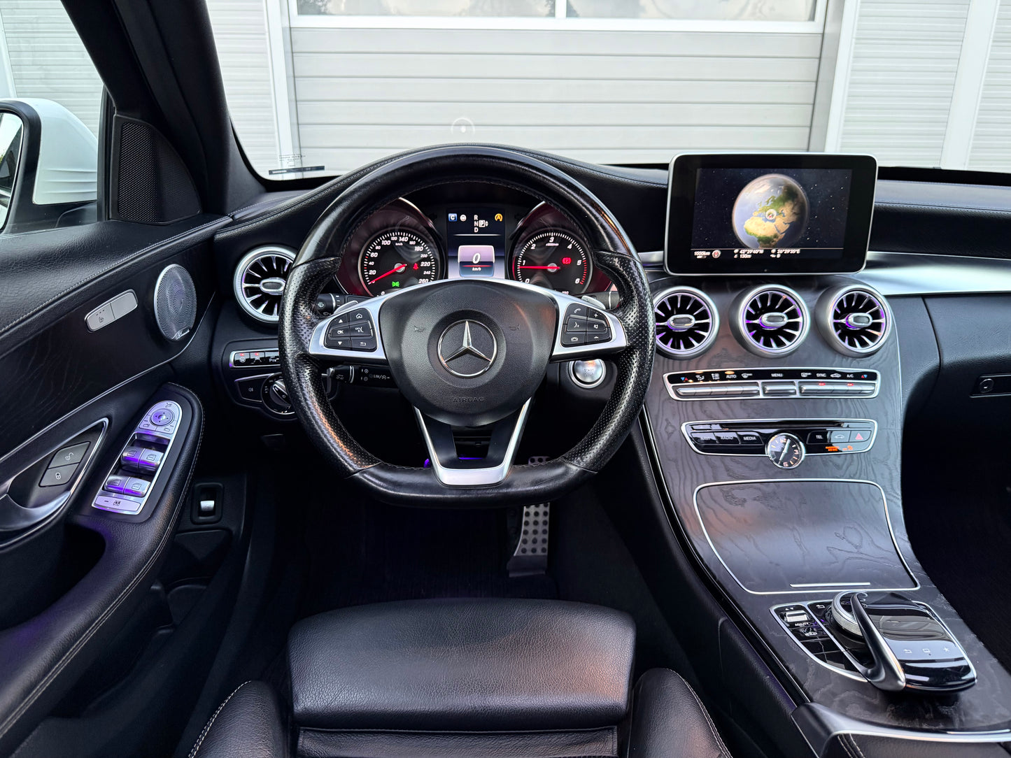 Mercedes-Benz C 220 AMGLINE* DISTR* HEADUP* PANO* FULL* ЛИЗИНГ