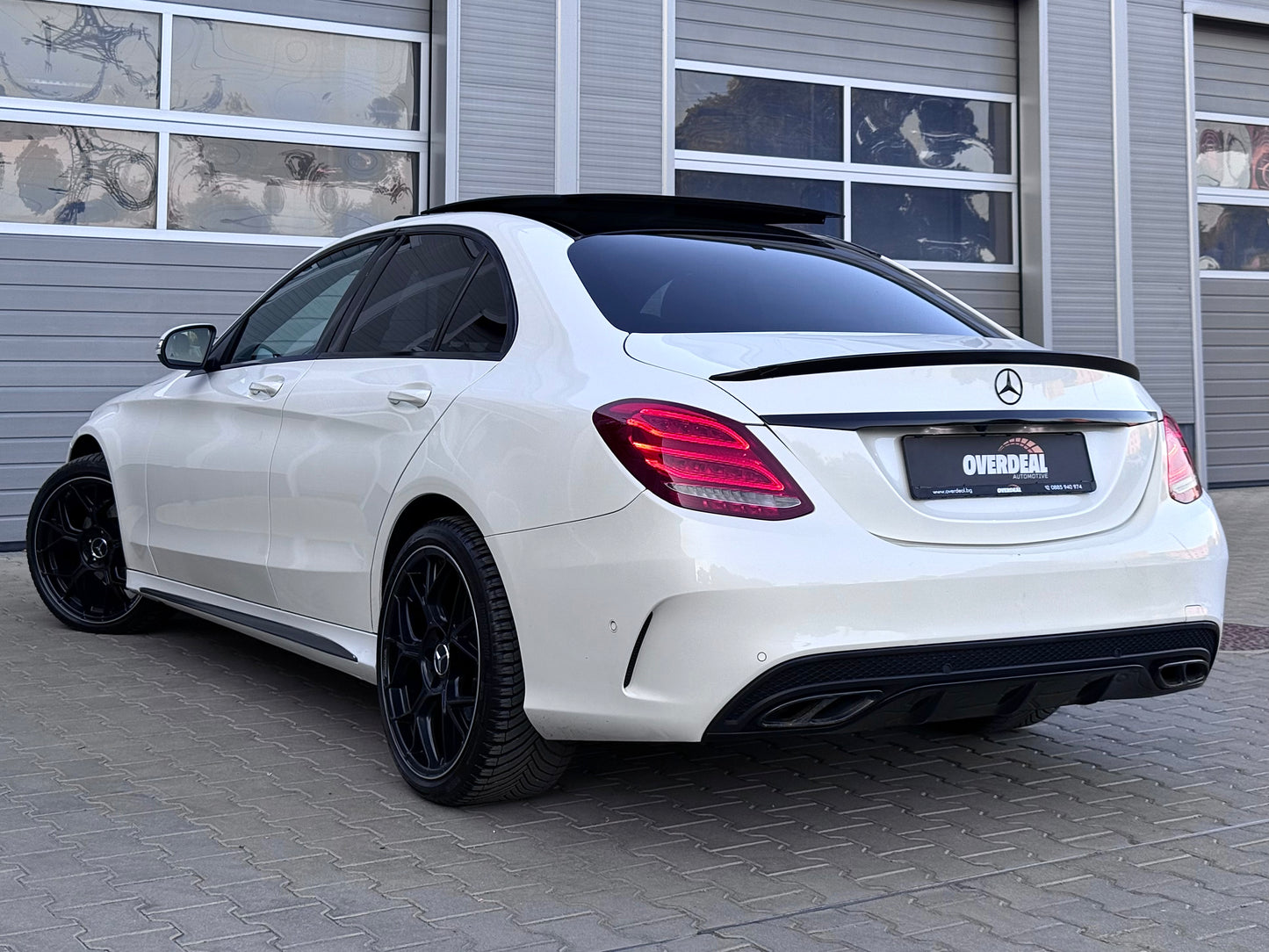 Mercedes-Benz C 220 AMGLINE* DISTR* HEADUP* PANO* FULL* ЛИЗИНГ