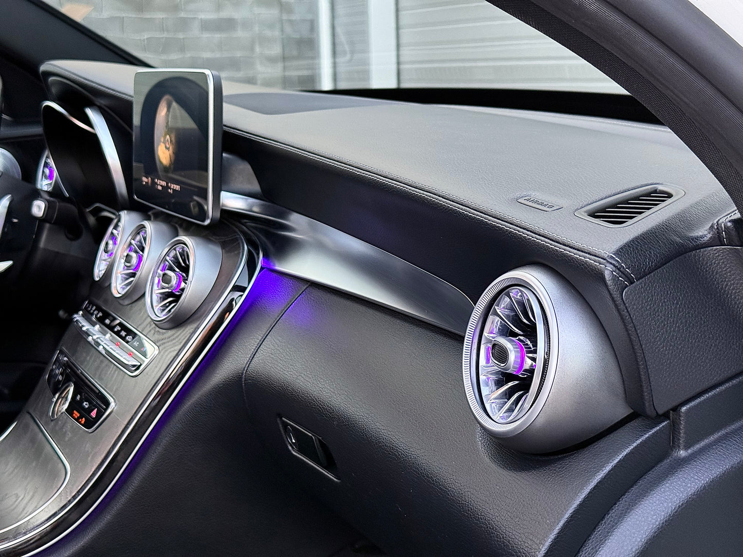 Mercedes-Benz C 220 AMGLINE* DISTR* HEADUP* PANO* FULL* ЛИЗИНГ