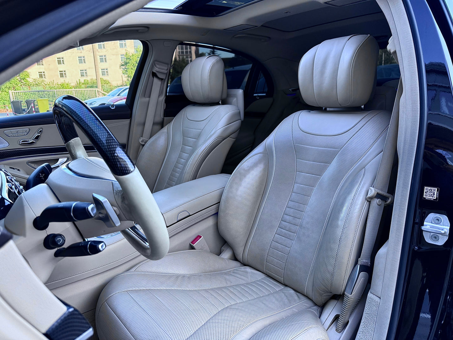 Mercedes-Benz S 500 AMG* PANO* DISTRONIC* BURMESTER* TV