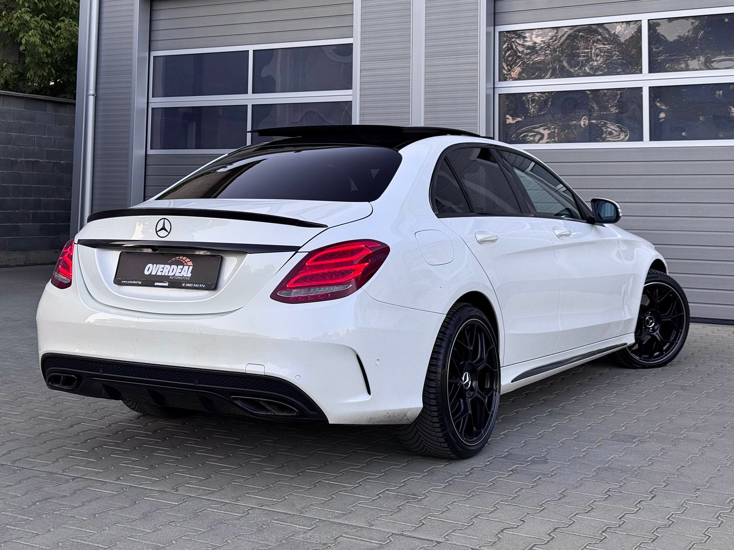 Mercedes-Benz C 220 AMGLINE* DISTR* HEADUP* PANO* FULL* ЛИЗИНГ